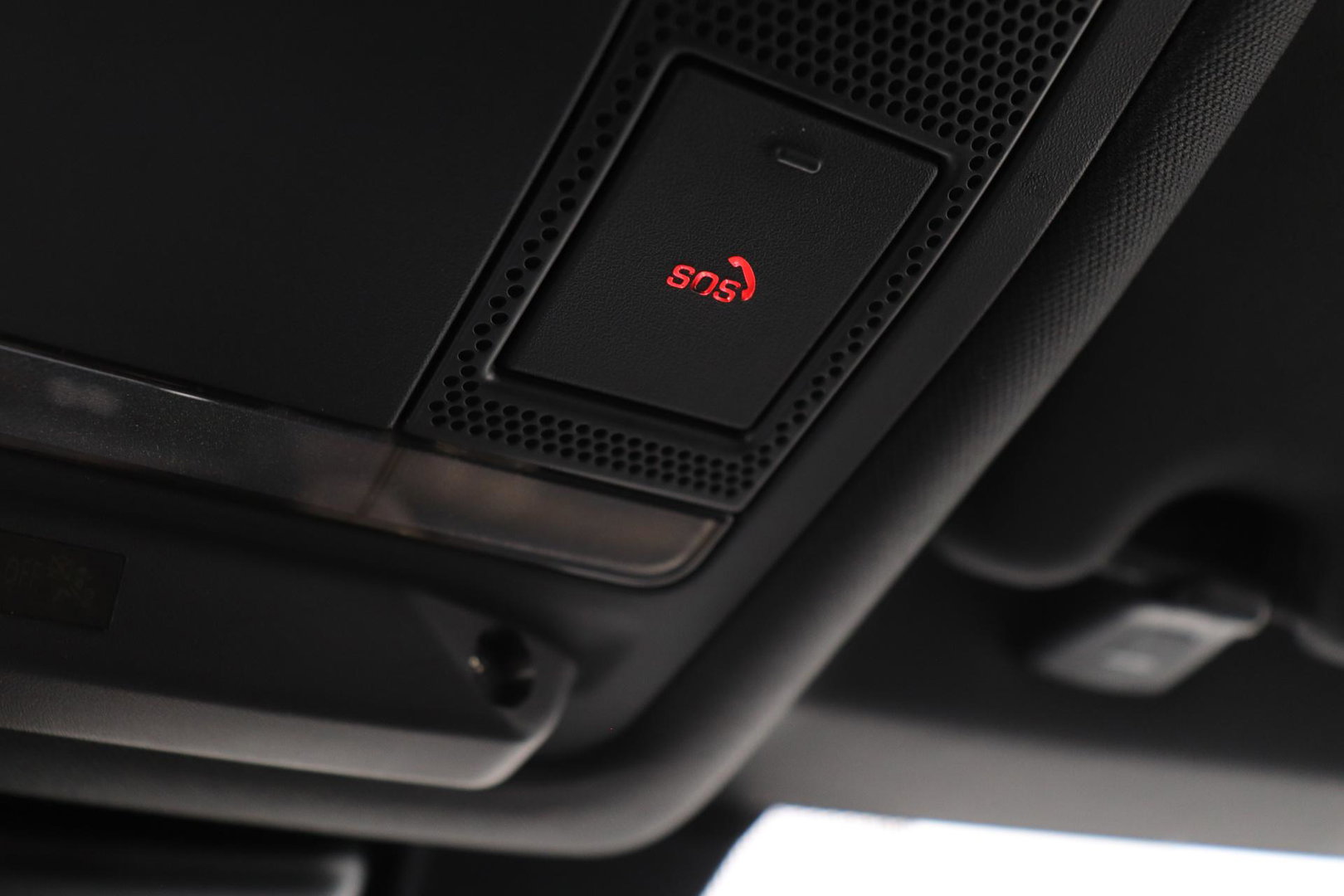 Land Rover Discovery Sport P200 2.0 S | ACC | ClearSight | Camera | Stoel+Stuurverwarming | Dodehoekdetectie | Leder