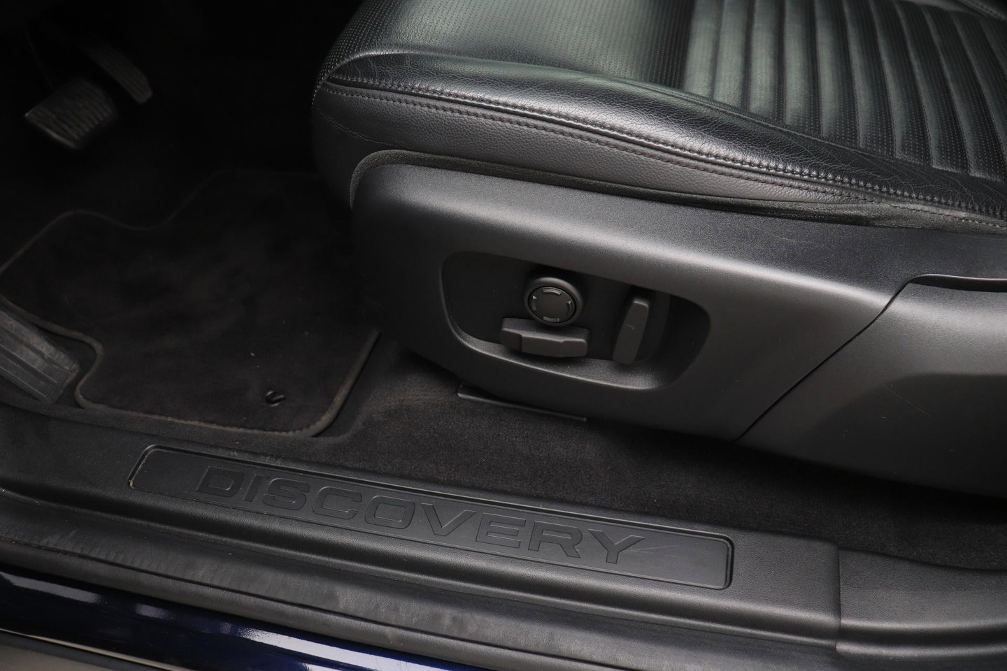 Land Rover Discovery Sport P200 2.0 S | ACC | ClearSight | Camera | Stoel+Stuurverwarming | Dodehoekdetectie | Leder