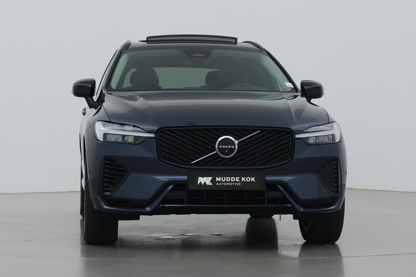 Volvo XC60 T8 Plug-in hybrid Plus Dark | ACC | Harman/Kardon | Panoramadak | Head-Up | Memory | Stoelventilatie