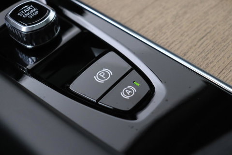 Volvo XC60 T8 Plug-in hybrid Plus Dark | ACC | Harman/Kardon | Panoramadak | Head-Up | Memory | Stoelventilatie