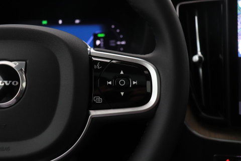 Volvo XC60 T8 Plug-in hybrid Plus Dark | ACC | Harman/Kardon | Panoramadak | Head-Up | Memory | Stoelventilatie