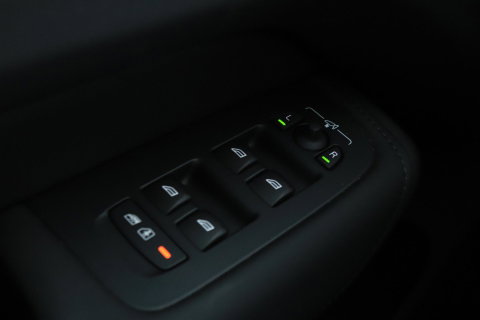 Volvo XC60 T8 Plug-in hybrid Plus Dark | ACC | Harman/Kardon | Panoramadak | Head-Up | Memory | Stoelventilatie
