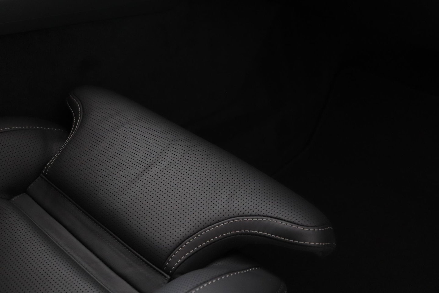 Volvo XC60 T8 Plug-in hybrid Plus Dark | ACC | Harman/Kardon | Panoramadak | Head-Up | Memory | Stoelventilatie
