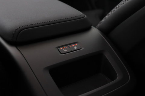 Volvo XC60 T8 Plug-in hybrid Plus Dark | ACC | Harman/Kardon | Panoramadak | Head-Up | Memory | Stoelventilatie