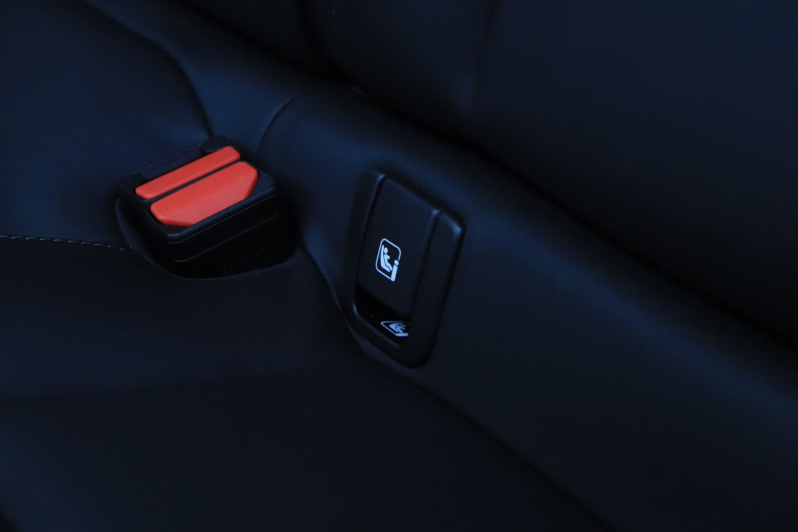 Volvo XC60 T8 Plug-in hybrid Plus Dark | ACC | Harman/Kardon | Panoramadak | Head-Up | Memory | Stoelventilatie