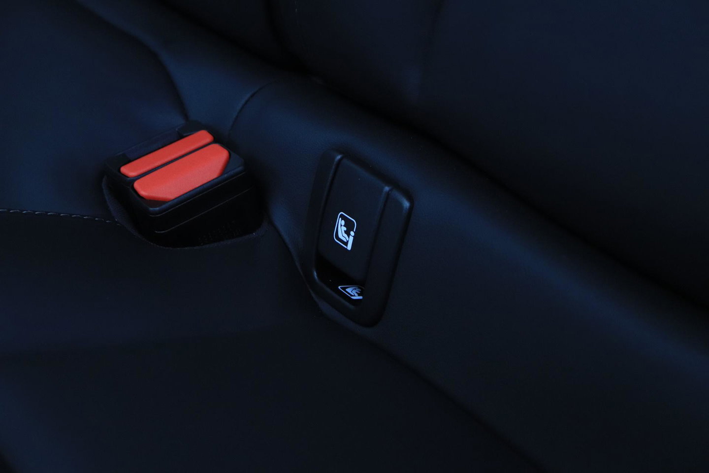 Volvo XC60 T8 Plug-in hybrid Plus Dark | ACC | Harman/Kardon | Panoramadak | Head-Up | Memory | Stoelventilatie