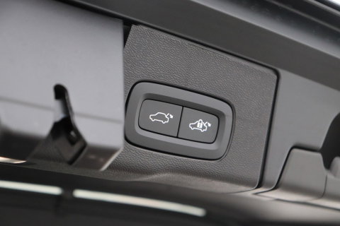 Volvo XC60 T8 Plug-in hybrid Plus Dark | ACC | Harman/Kardon | Panoramadak | Head-Up | Memory | Stoelventilatie