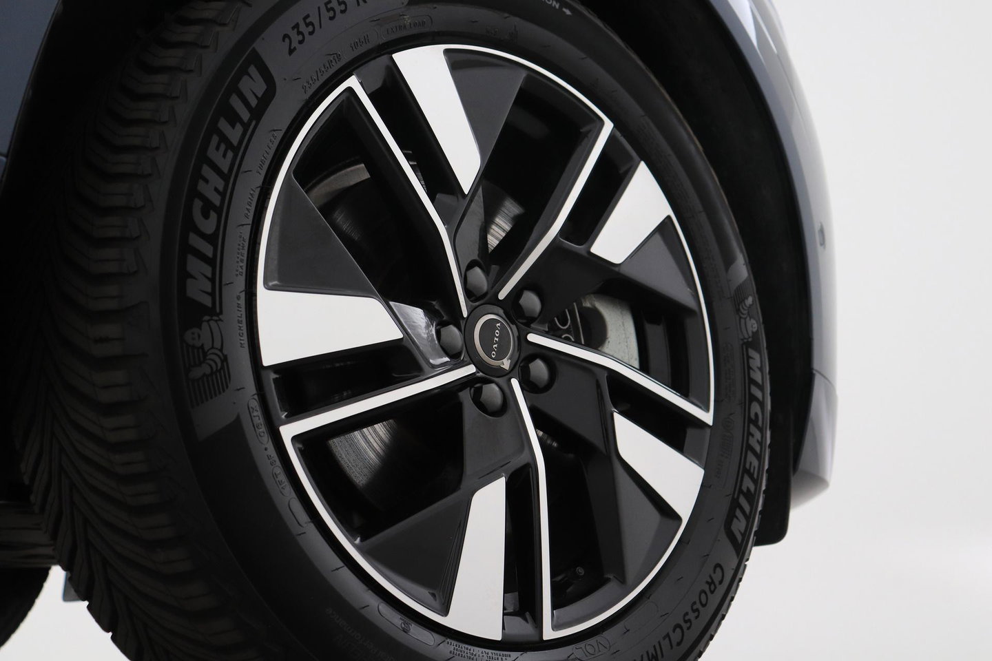 Volvo XC60 T8 Plug-in hybrid Plus Dark | ACC | Harman/Kardon | Panoramadak | Head-Up | Memory | Stoelventilatie