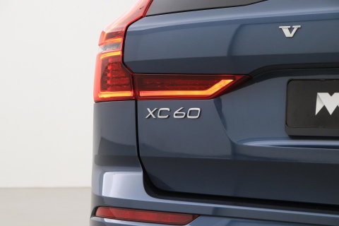 Volvo XC60 T8 Plug-in hybrid Plus Dark | ACC | Harman/Kardon | Panoramadak | Head-Up | Memory | Stoelventilatie