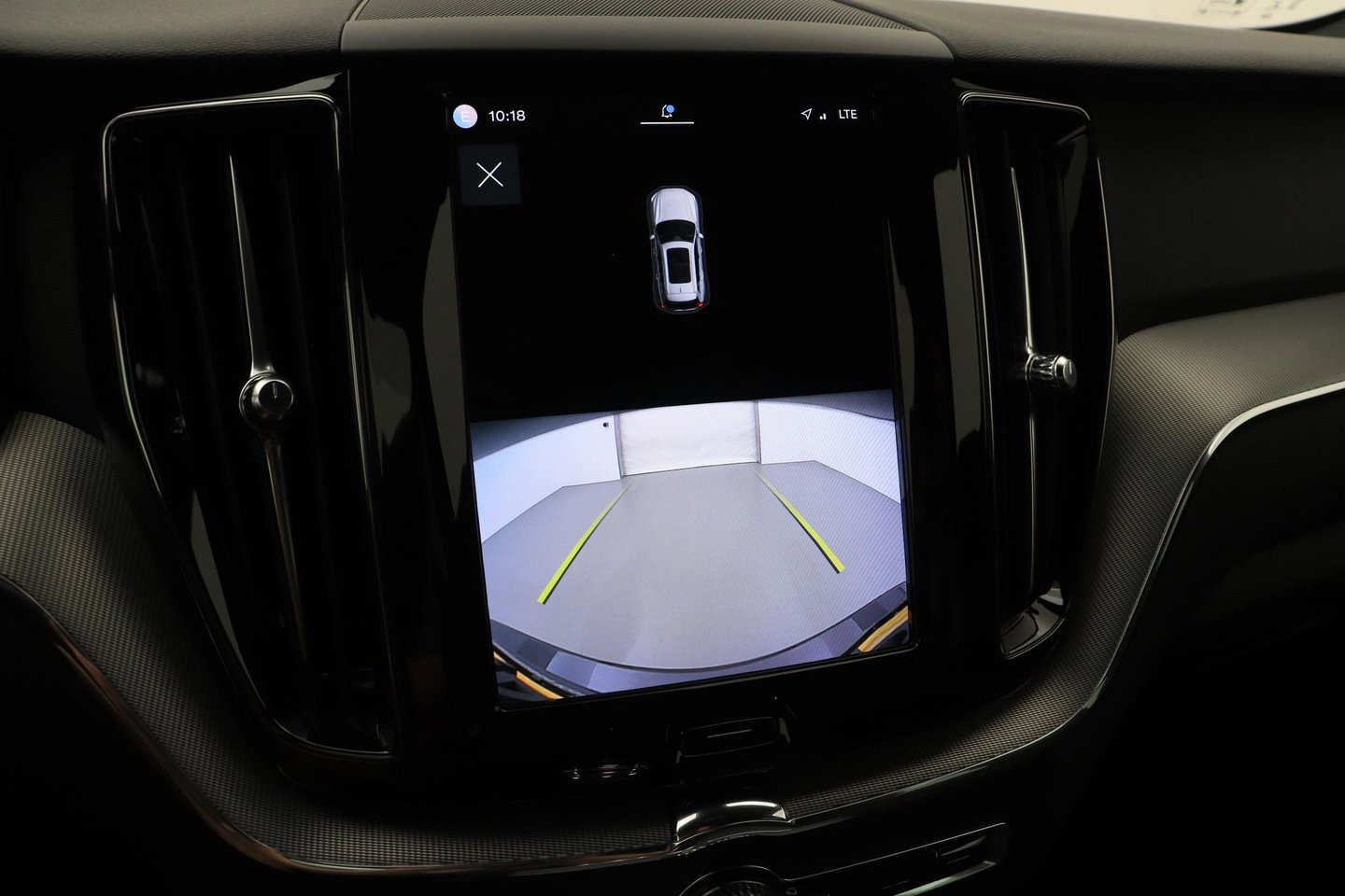 Volvo XC60 B4 Plus Dark | ACC | Camera | BLIS | Memory | Keyless | 19 Inch