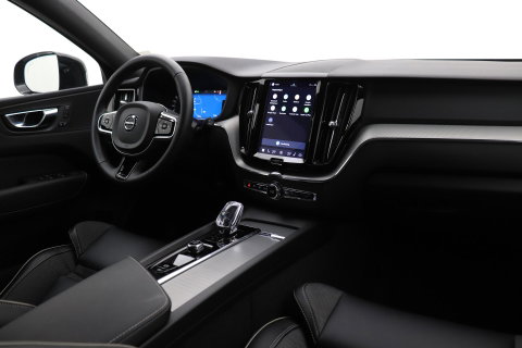 Volvo XC60 B4 Plus Dark | ACC | Camera | BLIS | Memory | Keyless | 19 Inch