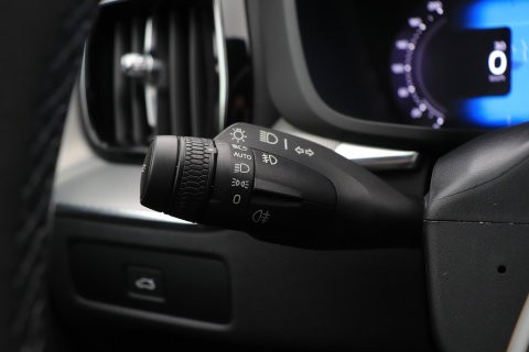 Volvo XC60 B4 Plus Dark | ACC | Camera | BLIS | Memory | Keyless | 19 Inch