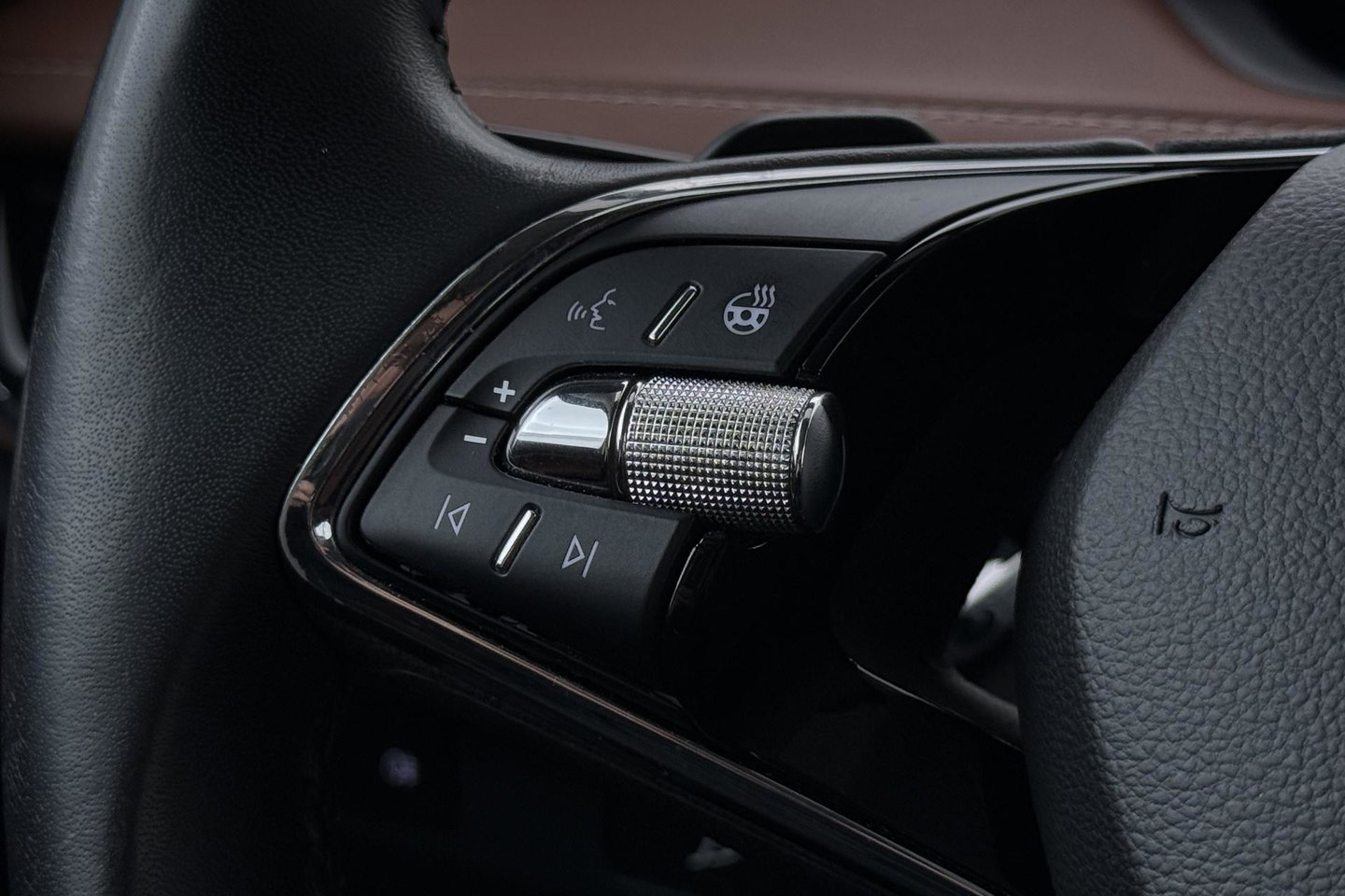 Škoda Enyaq iV 80 | Matrix LED | Camera | Stoel+Stuurverwarming | Verwarmbare Achterbank | Keyless | Leder | 19 Inch
