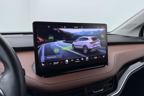 Škoda Enyaq iV 80 | Matrix LED | Camera | Stoel+Stuurverwarming | Verwarmbare Achterbank | Keyless | Leder | 19 Inch