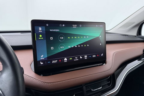Škoda Enyaq iV 80 | Matrix LED | Camera | Stoel+Stuurverwarming | Verwarmbare Achterbank | Keyless | Leder | 19 Inch