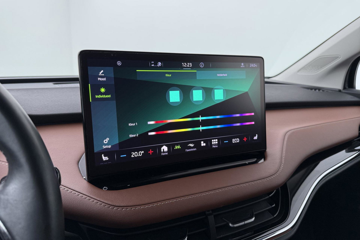 Škoda Enyaq iV 80 | Matrix LED | Camera | Stoel+Stuurverwarming | Verwarmbare Achterbank | Keyless | Leder | 19 Inch