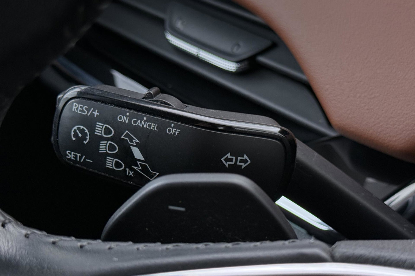 Škoda Enyaq iV 80 | Matrix LED | Camera | Stoel+Stuurverwarming | Verwarmbare Achterbank | Keyless | Leder | 19 Inch