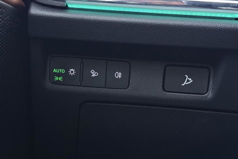 Škoda Enyaq iV 80 | Matrix LED | Camera | Stoel+Stuurverwarming | Verwarmbare Achterbank | Keyless | Leder | 19 Inch