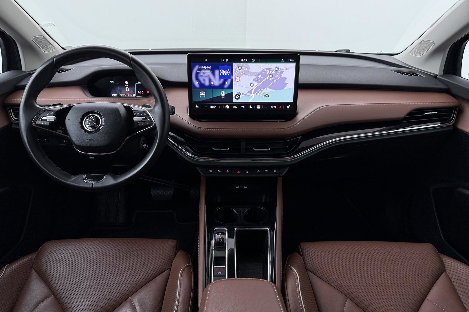 Škoda Enyaq iV 80 | Matrix LED | Camera | Stoel+Stuurverwarming | Verwarmbare Achterbank | Keyless | Leder | 19 Inch