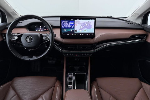 Škoda Enyaq iV 80 | Matrix LED | Camera | Stoel+Stuurverwarming | Verwarmbare Achterbank | Keyless | Leder | 19 Inch