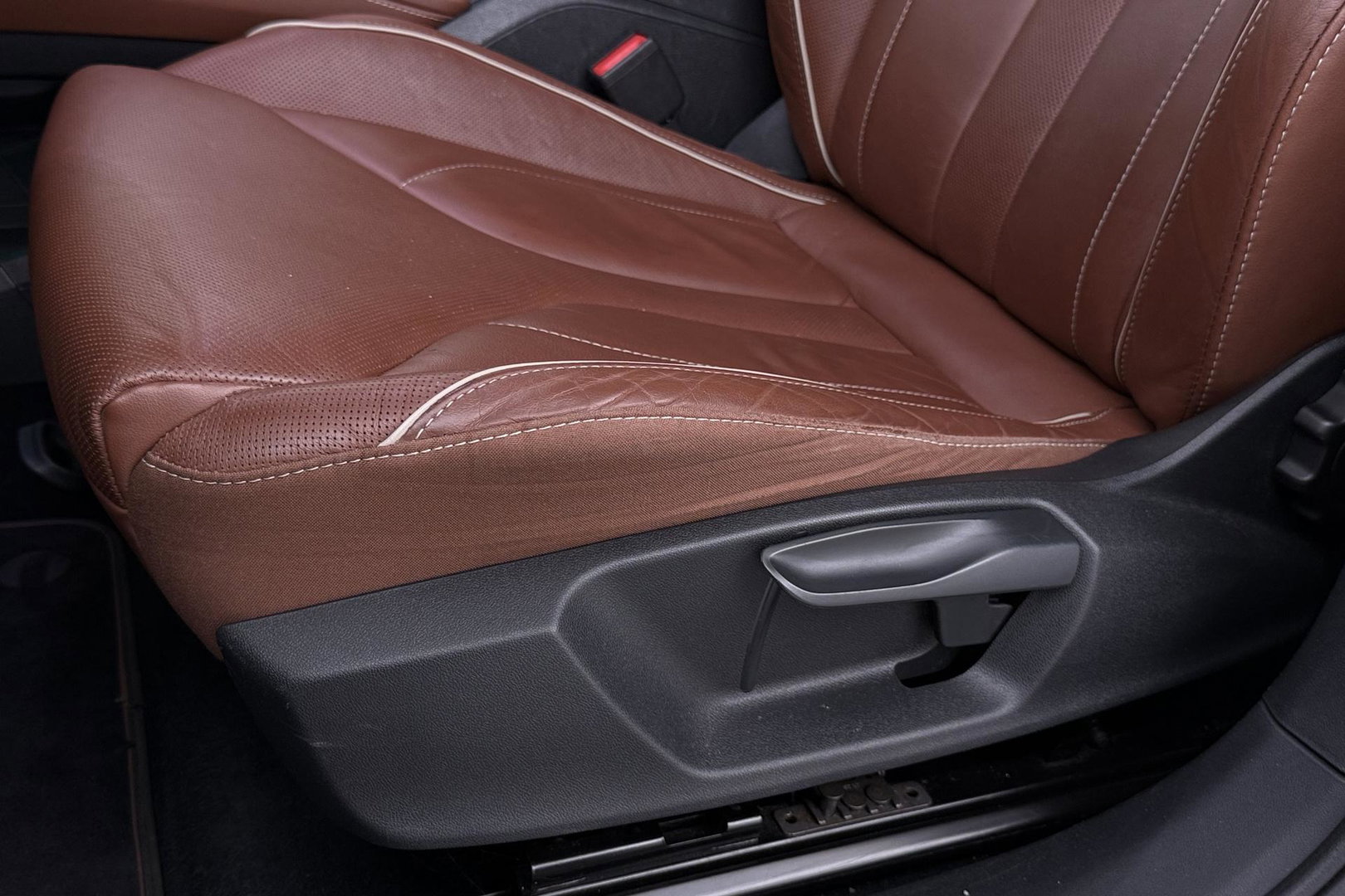 Škoda Enyaq iV 80 | Matrix LED | Camera | Stoel+Stuurverwarming | Verwarmbare Achterbank | Keyless | Leder | 19 Inch