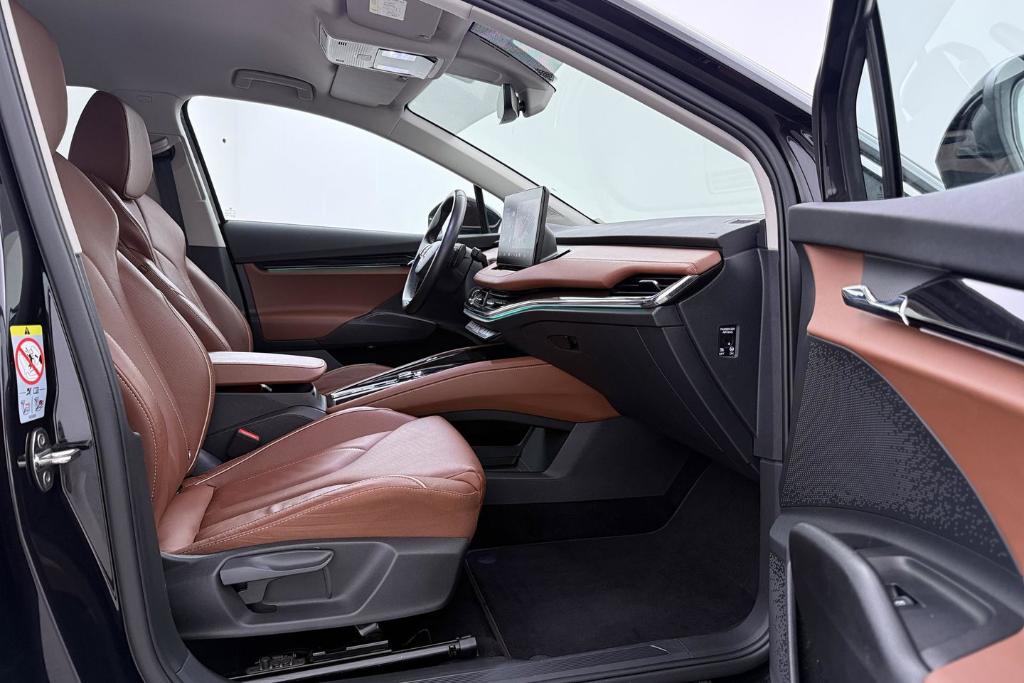 Škoda Enyaq iV 80 | Matrix LED | Camera | Stoel+Stuurverwarming | Verwarmbare Achterbank | Keyless | Leder | 19 Inch