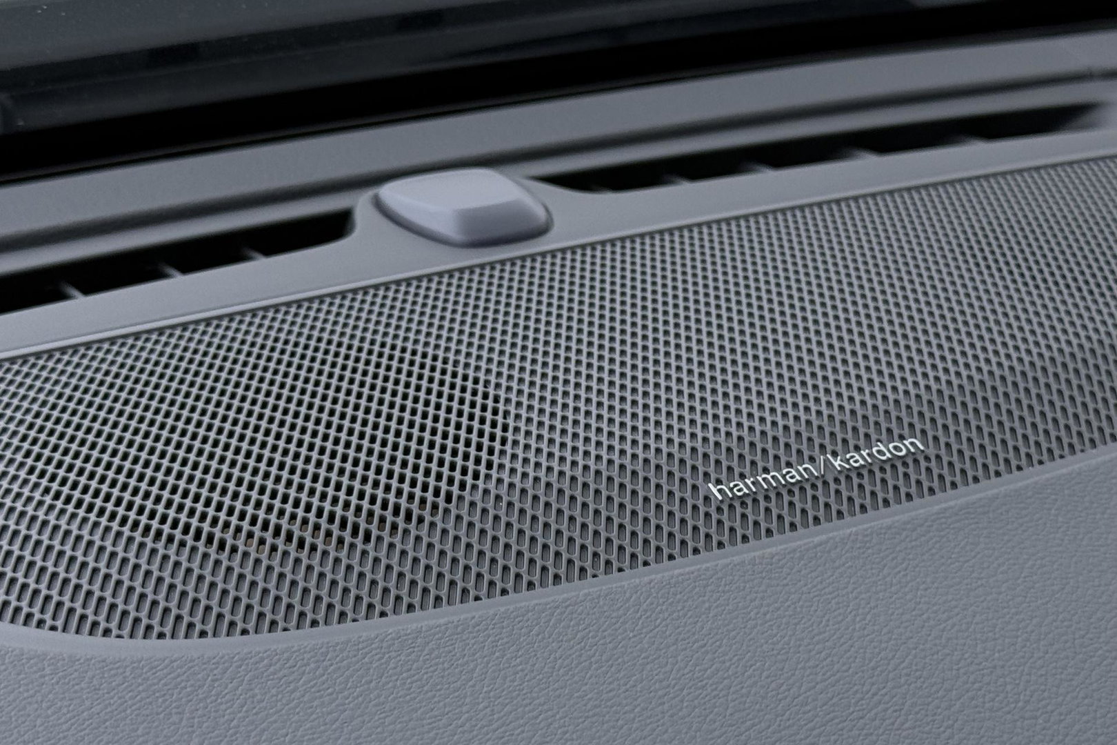 Volvo V90 T8 Plug-in hybrid Plus Dark | ACC | 360° Camera | Harman/Kardon | Keyless | Stoel+Stuurverwarming | 19 Inch