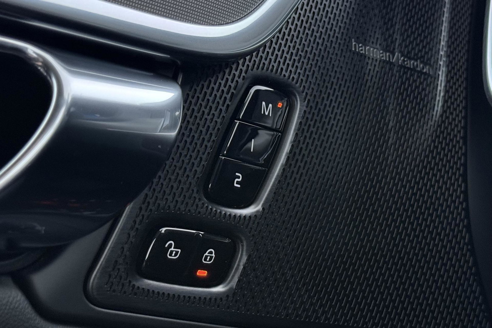 Volvo V90 T8 Plug-in hybrid Plus Dark | ACC | 360° Camera | Harman/Kardon | Keyless | Stoel+Stuurverwarming | 19 Inch