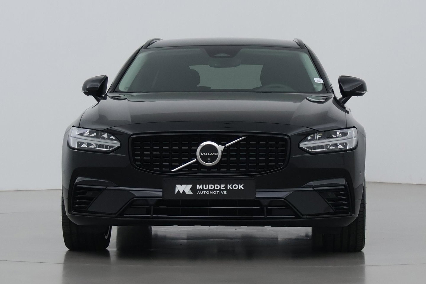 Volvo V90 T8 Plug-in hybrid Plus Dark | ACC | 360° Camera | Harman/Kardon | Keyless | Stoel+Stuurverwarming | 19 Inch