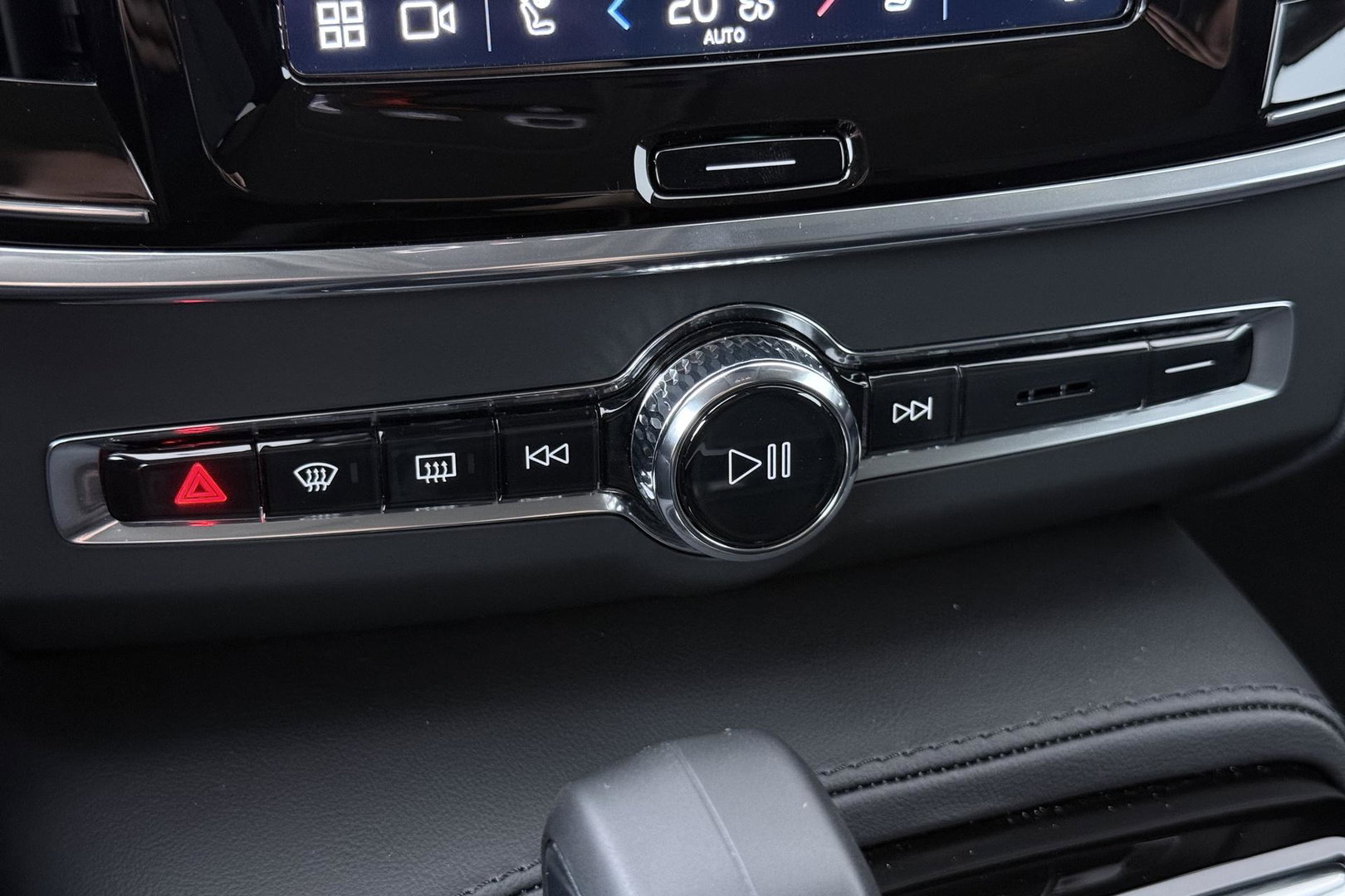 Volvo V90 T8 Plug-in hybrid Plus Dark | ACC | 360° Camera | Harman/Kardon | Keyless | Stoel+Stuurverwarming | 19 Inch