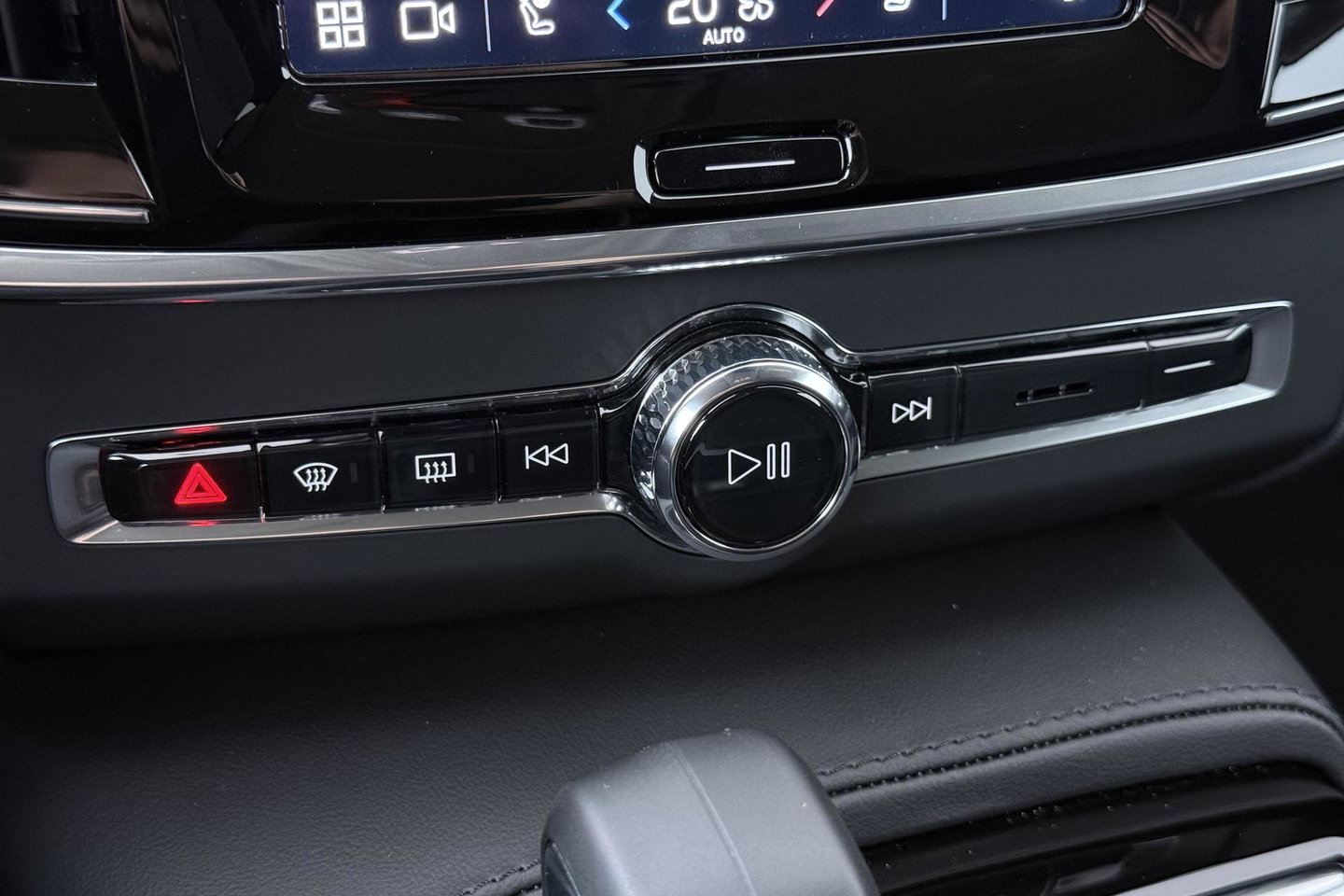 Volvo V90 T8 Plug-in hybrid Plus Dark | ACC | 360° Camera | Harman/Kardon | Keyless | Stoel+Stuurverwarming | 19 Inch