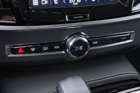 Volvo V90 T8 Plug-in hybrid Plus Dark | ACC | 360° Camera | Harman/Kardon | Keyless | Stoel+Stuurverwarming | 19 Inch