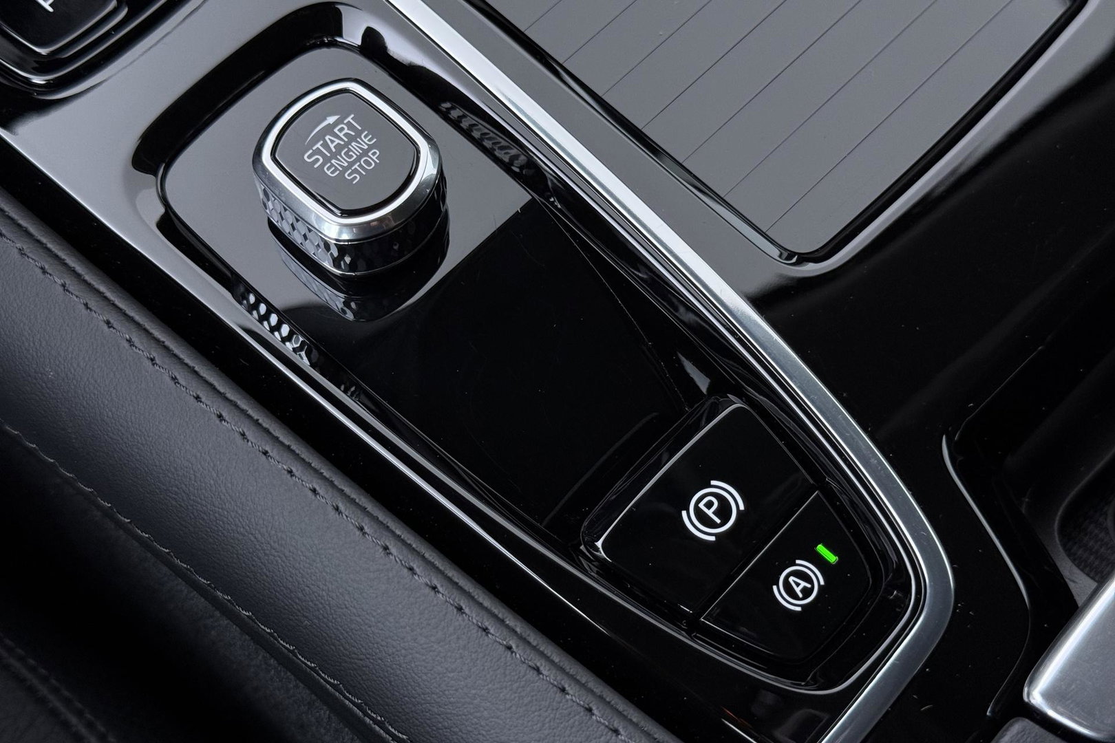 Volvo V90 T8 Plug-in hybrid Plus Dark | ACC | 360° Camera | Harman/Kardon | Keyless | Stoel+Stuurverwarming | 19 Inch