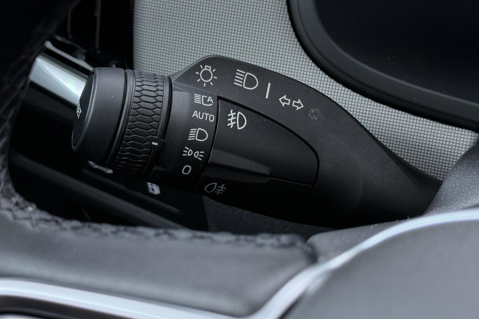 Volvo V90 T8 Plug-in hybrid Plus Dark | ACC | 360° Camera | Harman/Kardon | Keyless | Stoel+Stuurverwarming | 19 Inch