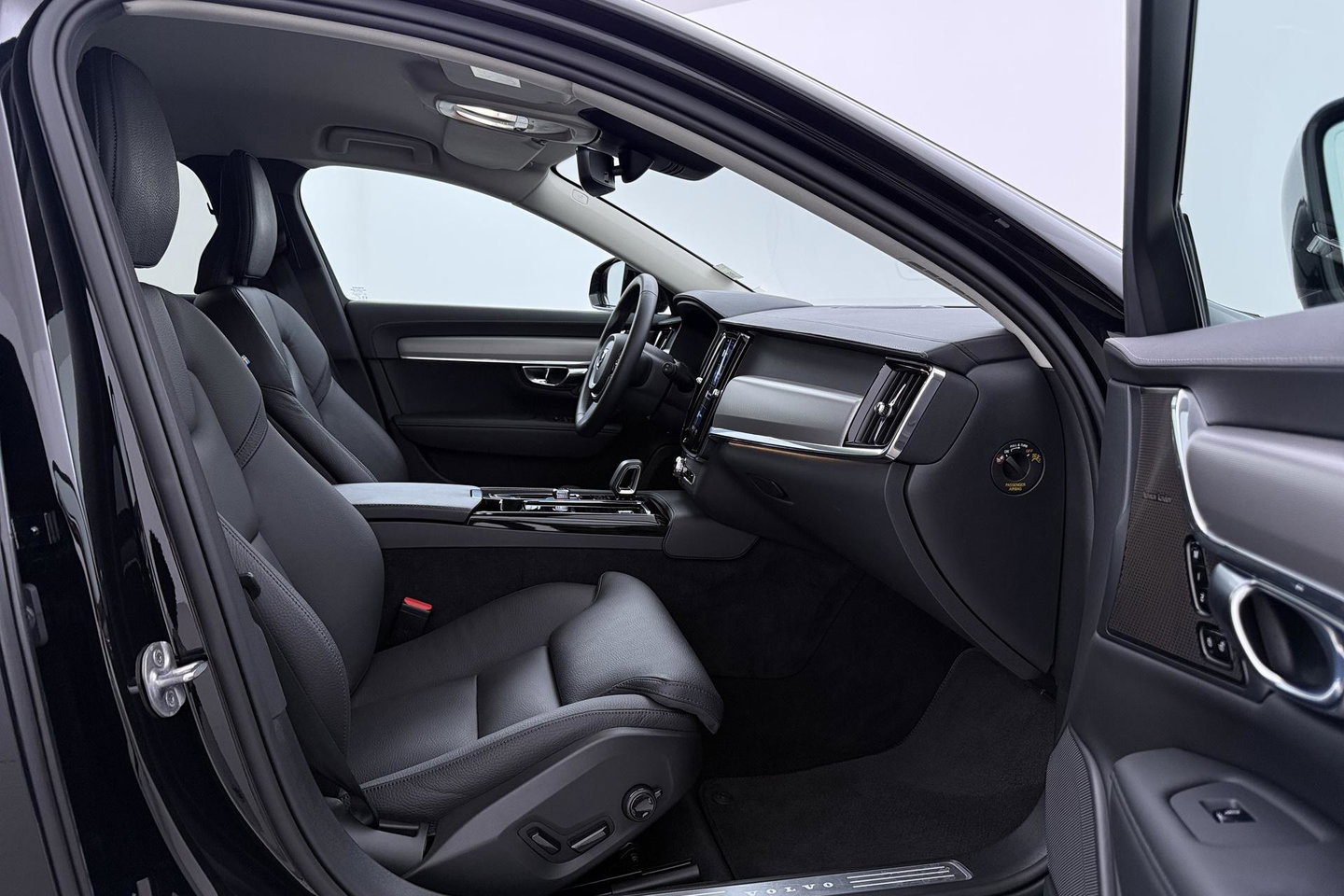 Volvo V90 T8 Plug-in hybrid Plus Dark | ACC | 360° Camera | Harman/Kardon | Keyless | Stoel+Stuurverwarming | 19 Inch