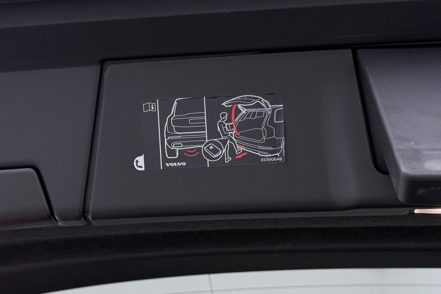 Volvo V90 T8 Plug-in hybrid Plus Dark | ACC | 360° Camera | Harman/Kardon | Keyless | Stoel+Stuurverwarming | 19 Inch