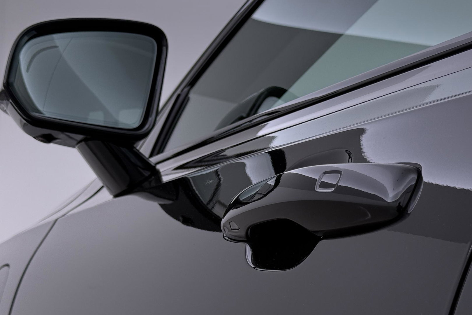 Volvo V90 T8 Plug-in hybrid Plus Dark | ACC | 360° Camera | Harman/Kardon | Keyless | Stoel+Stuurverwarming | 19 Inch