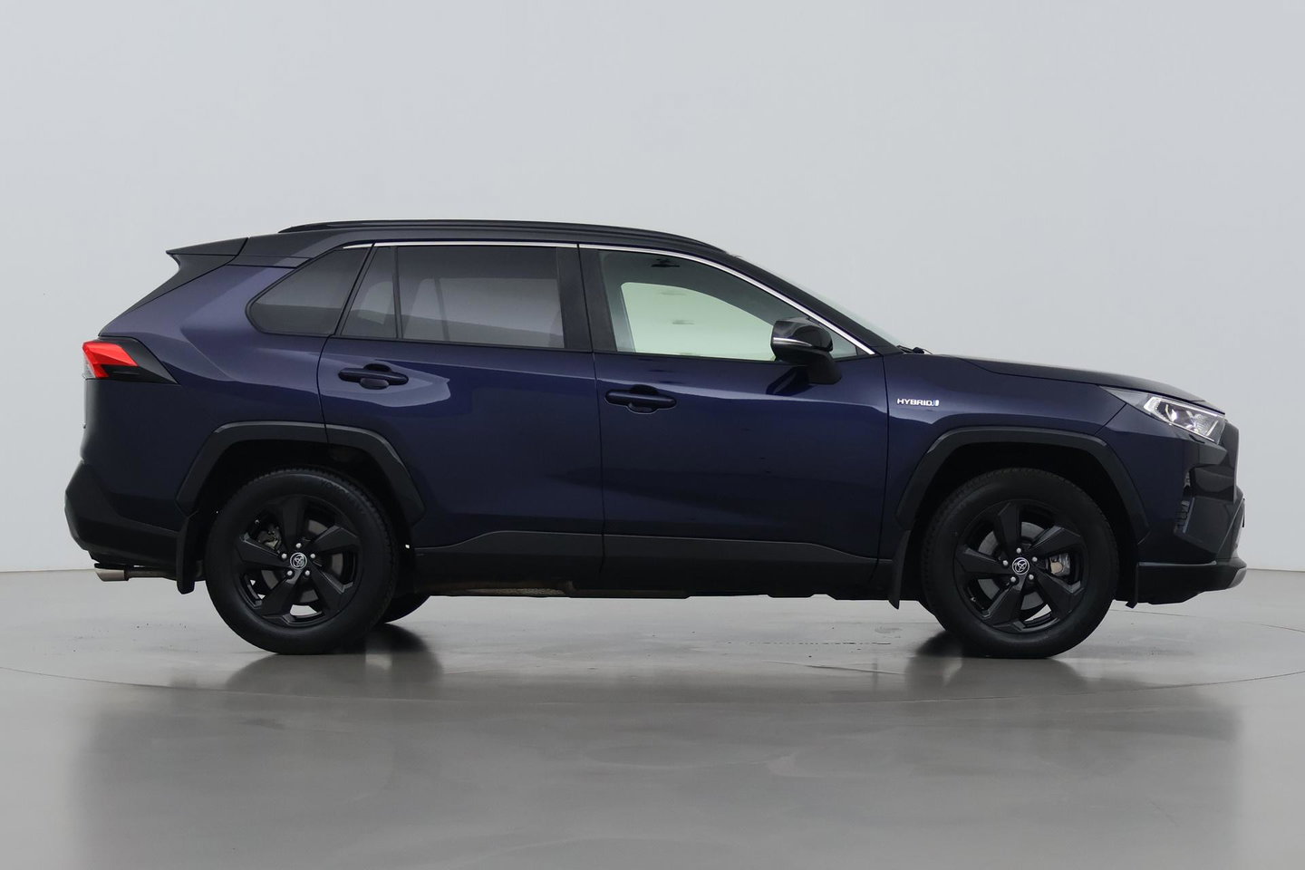 Toyota RAV4 2.5 Hybrid Bi-Tone | ACC | JBL Audio | Stoel+Stuurverwarming | Elektrische Achterklep | Keyless | LED | Camera | 18 Inch