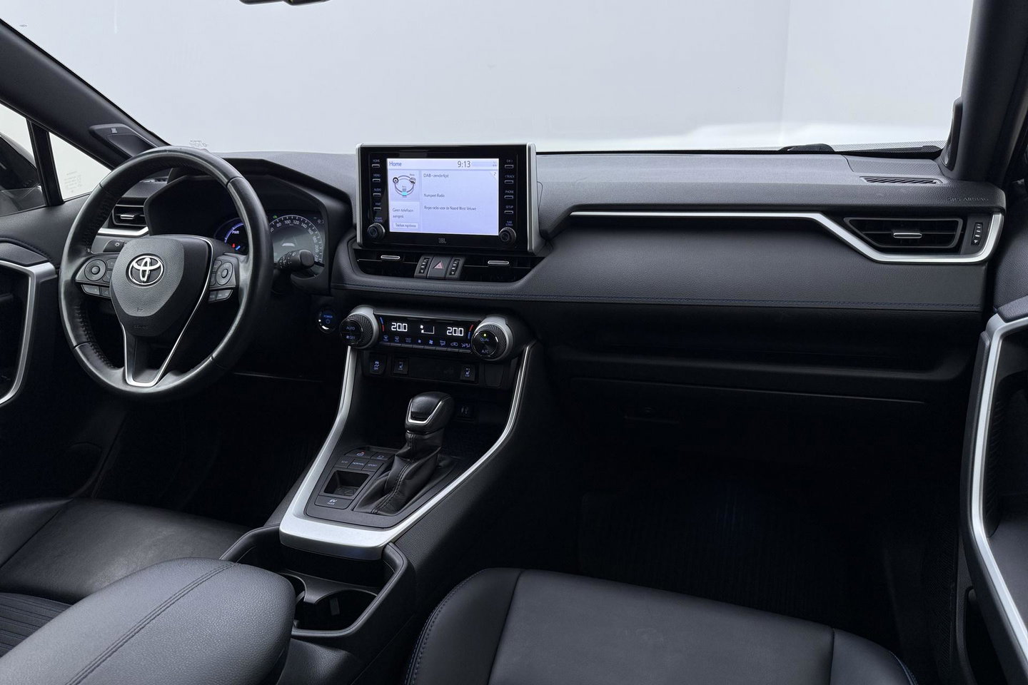 Toyota RAV4 2.5 Hybrid Bi-Tone | ACC | JBL Audio | Stoel+Stuurverwarming | Elektrische Achterklep | Keyless | LED | Camera | 18 Inch