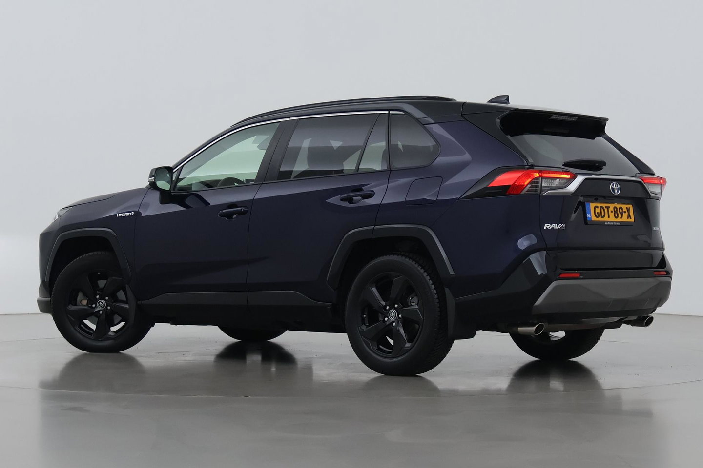 Toyota RAV4 2.5 Hybrid Bi-Tone | ACC | JBL Audio | Stoel+Stuurverwarming | Elektrische Achterklep | Keyless | LED | Camera | 18 Inch