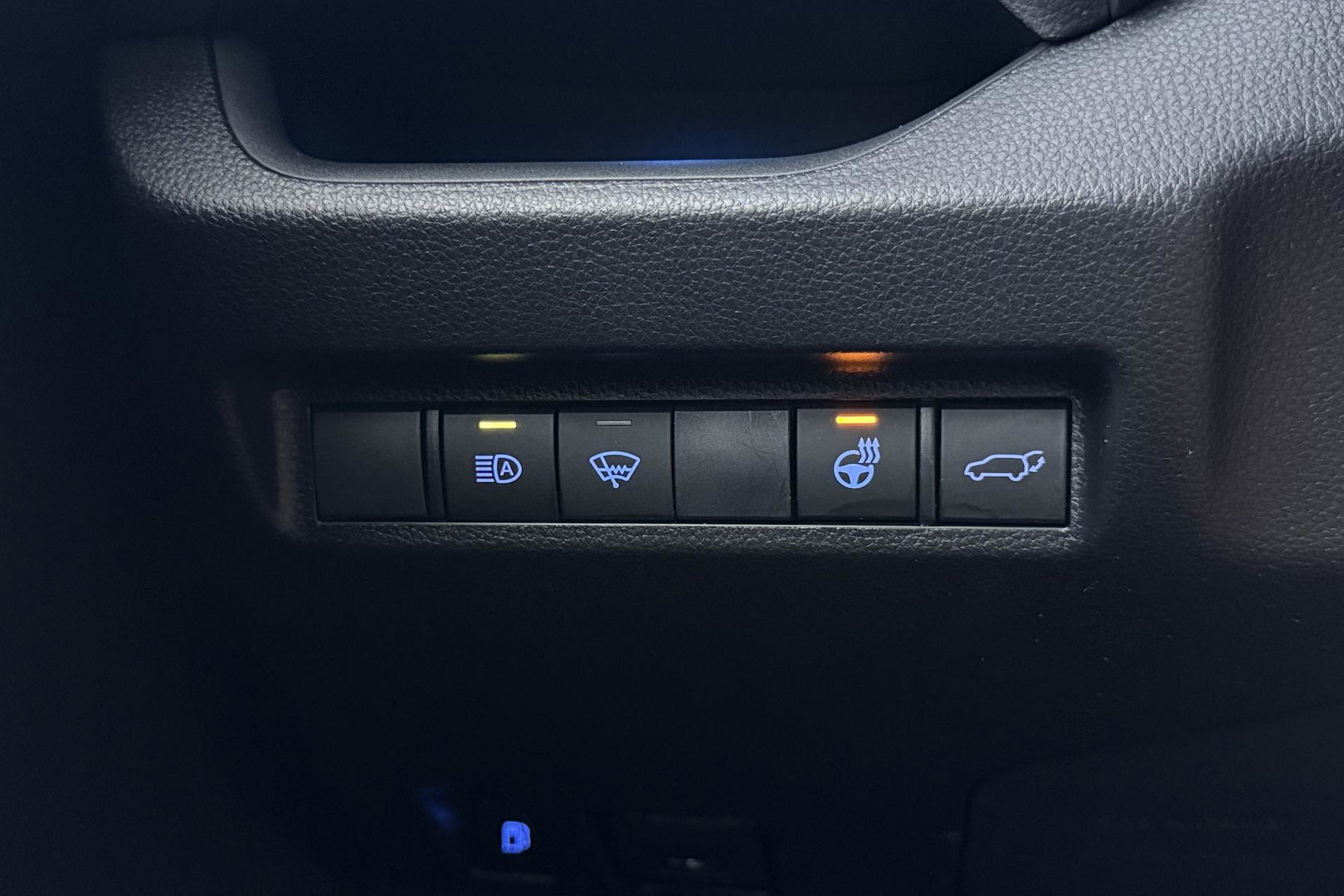 Toyota RAV4 2.5 Hybrid Bi-Tone | ACC | JBL Audio | Stoel+Stuurverwarming | Elektrische Achterklep | Keyless | LED | Camera | 18 Inch