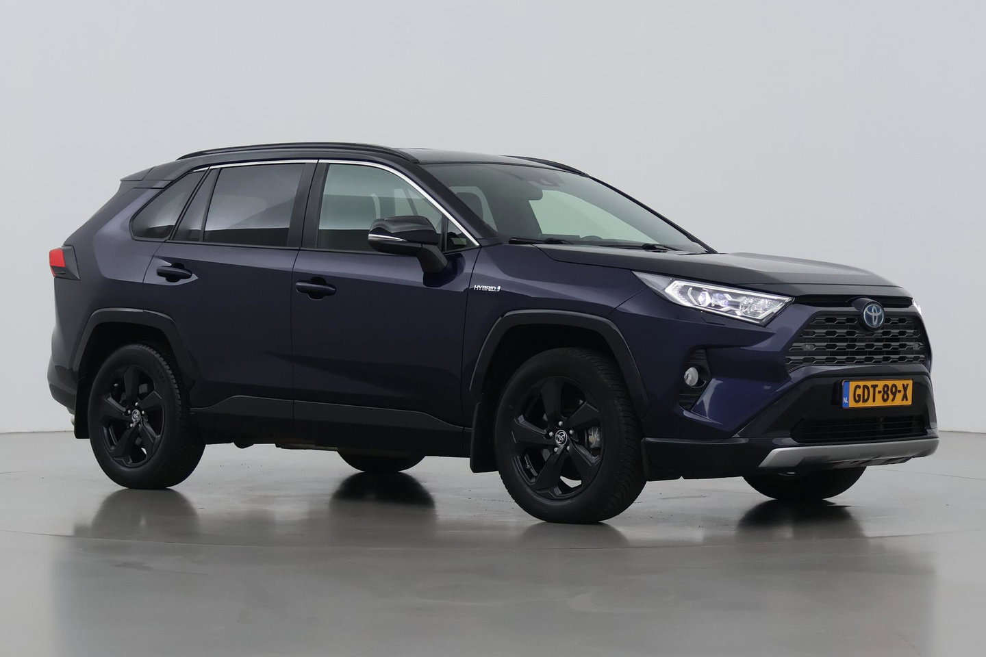 Toyota RAV4 2.5 Hybrid Bi-Tone | ACC | JBL Audio | Stoel+Stuurverwarming | Elektrische Achterklep | Keyless | LED | Camera | 18 Inch