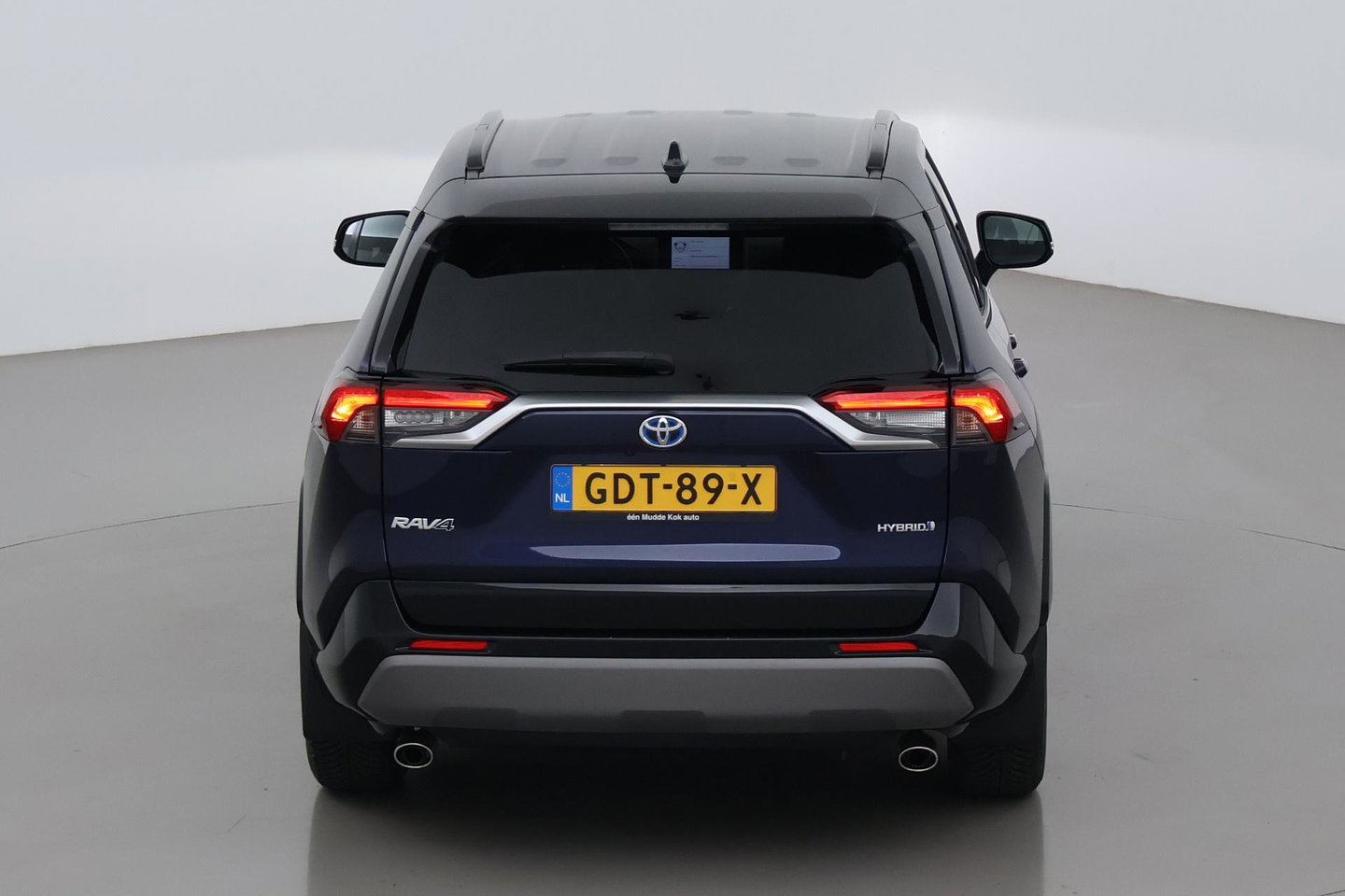 Toyota RAV4 2.5 Hybrid Bi-Tone | ACC | JBL Audio | Stoel+Stuurverwarming | Elektrische Achterklep | Keyless | LED | Camera | 18 Inch