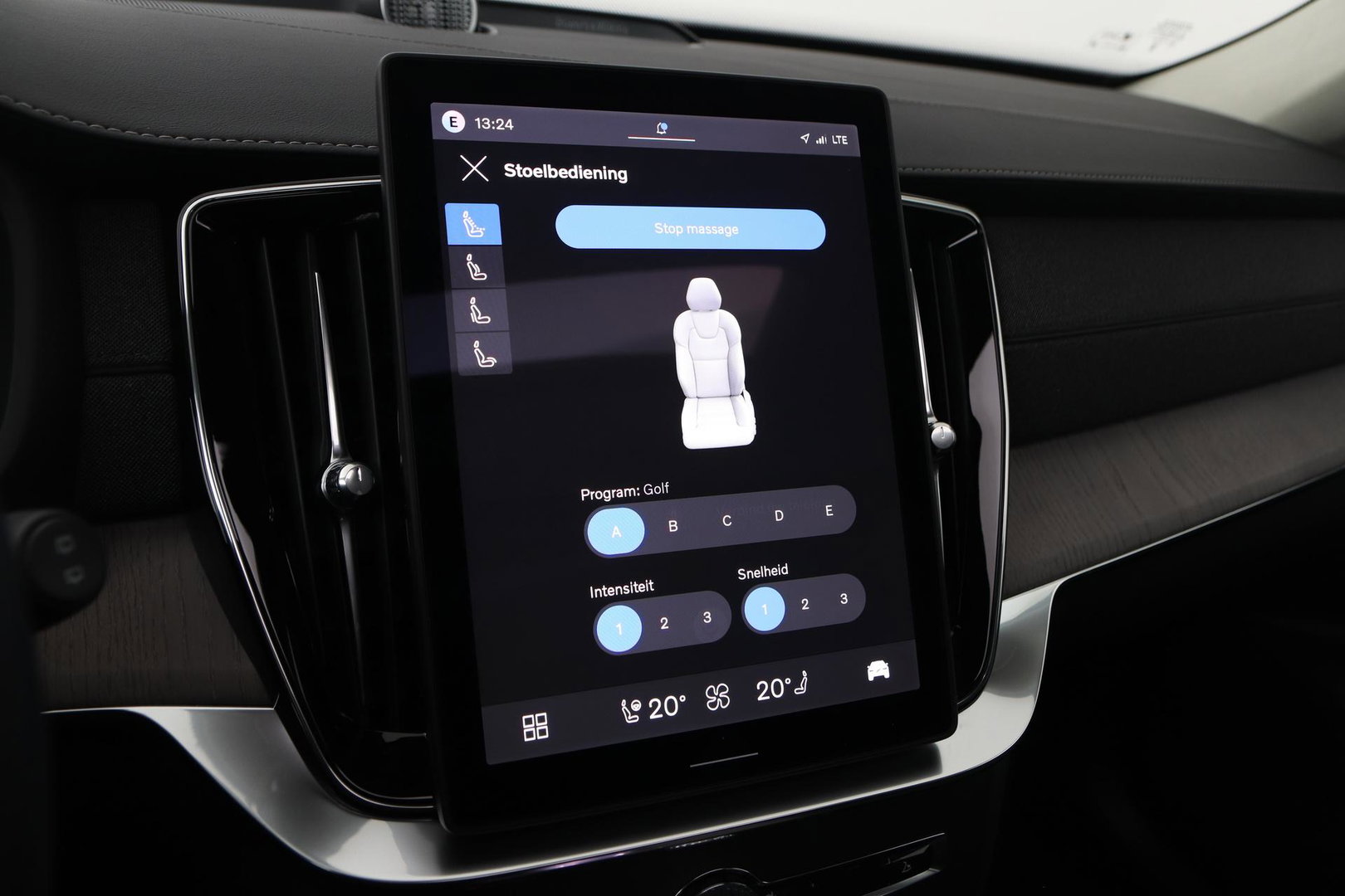 Volvo XC90 T8 Plug-in hybrid Ultra Bright | Bowers&Wilkins | Luchtvering | Massage | 22 Inch | Trekhaak | Head-Up