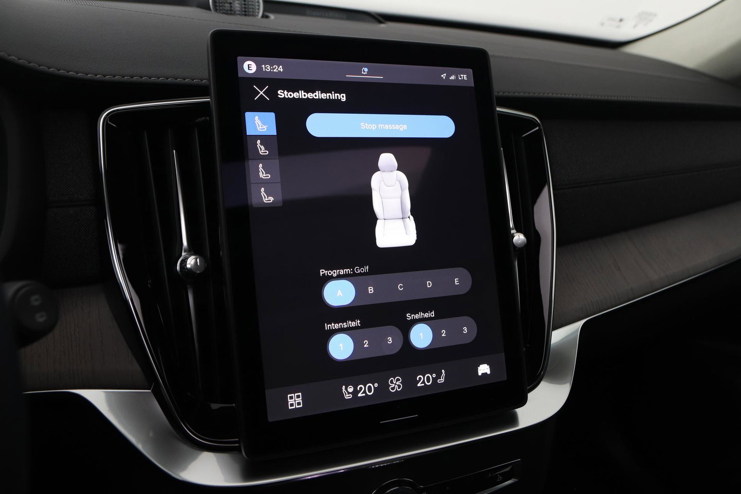 Volvo XC90 T8 Plug-in hybrid Ultra Bright | Bowers&Wilkins | Luchtvering | Massage | 22 Inch | Trekhaak | Head-Up