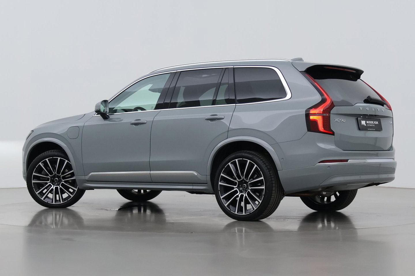 Volvo XC90 T8 Plug-in hybrid Ultra Bright | Bowers&Wilkins | Luchtvering | Massage | 22 Inch | Trekhaak | Head-Up