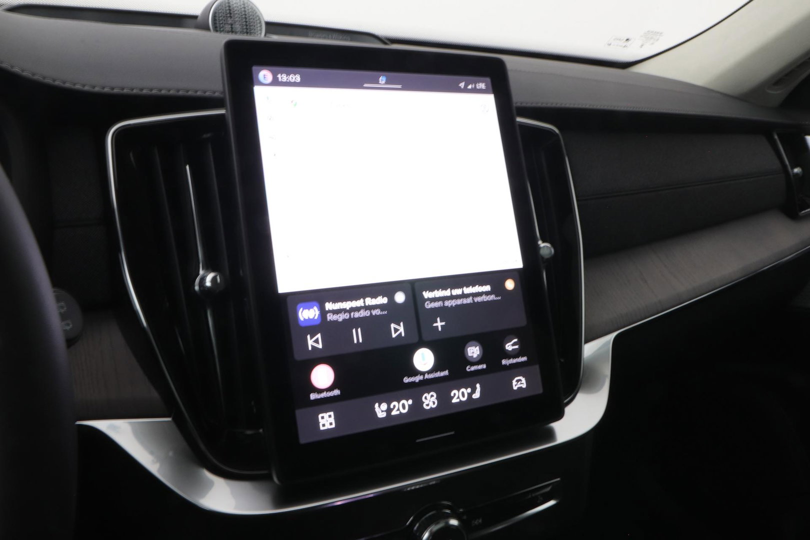 Volvo XC90 T8 Plug-in hybrid Ultra Bright | Bowers&Wilkins | Luchtvering | Massage | 22 Inch | Trekhaak | Head-Up