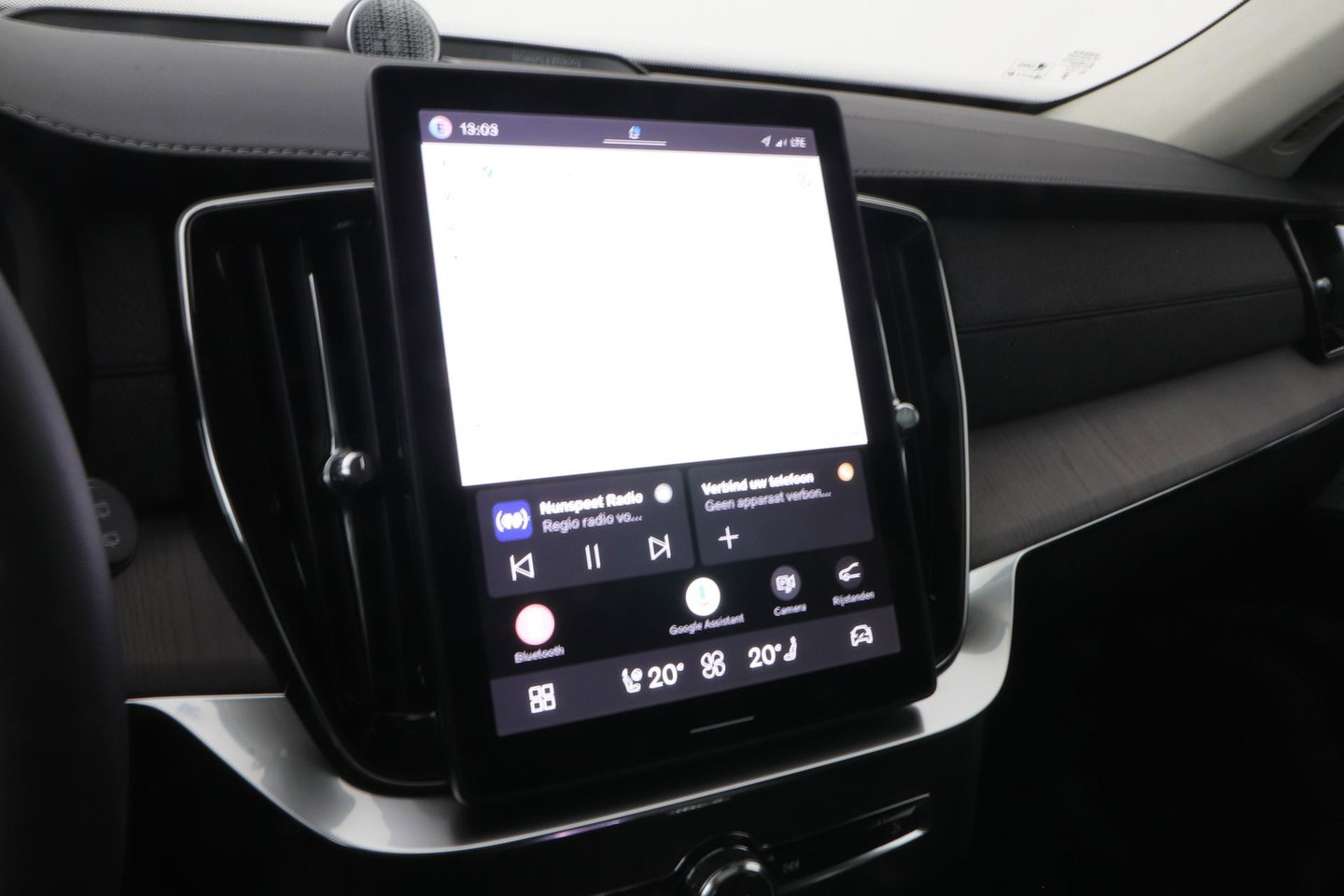 Volvo XC90 T8 Plug-in hybrid Ultra Bright | Bowers&Wilkins | Luchtvering | Massage | 22 Inch | Trekhaak | Head-Up