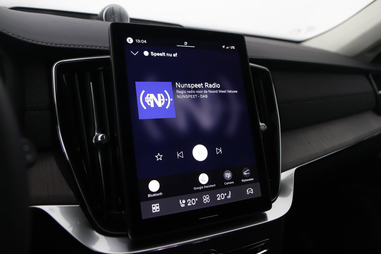 Volvo XC90 T8 Plug-in hybrid Ultra Bright | Bowers&Wilkins | Luchtvering | Massage | 22 Inch | Trekhaak | Head-Up