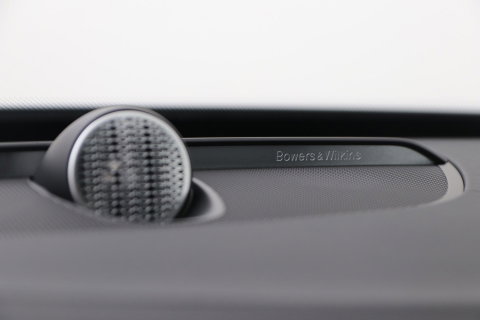 Volvo XC90 T8 Plug-in hybrid Ultra Bright | Bowers&Wilkins | Luchtvering | Massage | 22 Inch | Trekhaak | Head-Up